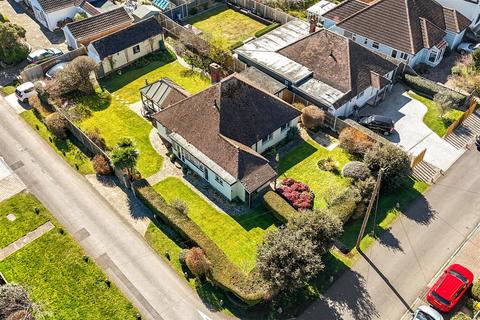 2 Jersey Road, Ferring, Worthing, BN12 5PZ