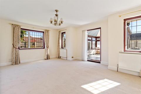 2 Jersey Road, Ferring, Worthing, BN12 5PZ