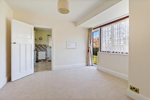 2 Jersey Road, Ferring, Worthing, BN12 5PZ