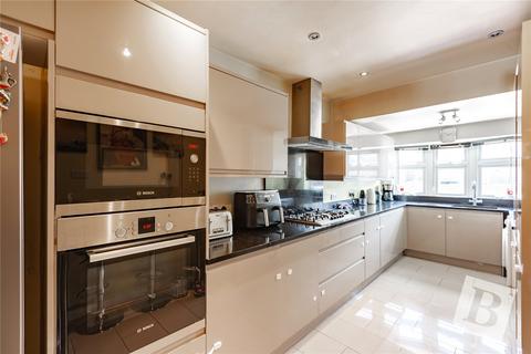 4 bedroom detached house for sale, Egbert Gardens, Wickford, SS11