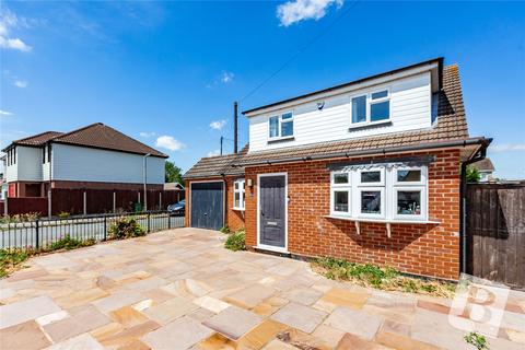 15 Egbert Gardens, Wickford, SS11 7BH