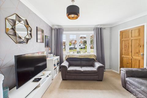 undefined, Dove Close, Buckingham