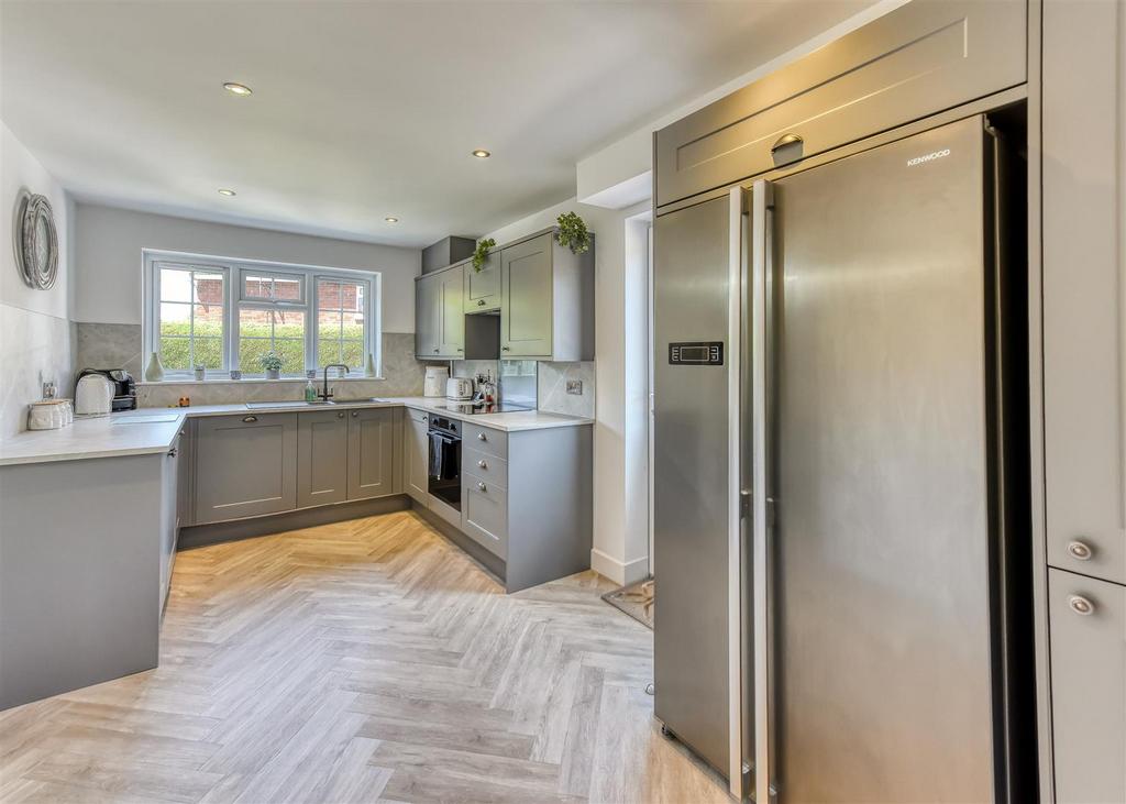 9 Prosper Meadow-Kitchen.jpg