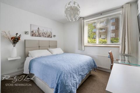 2 bedroom flat for sale, Bethune Road, London N16