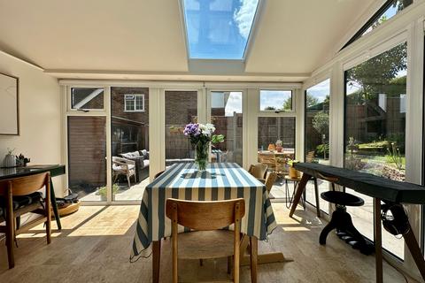 25 Glenside, Billericay, CM11 2LY