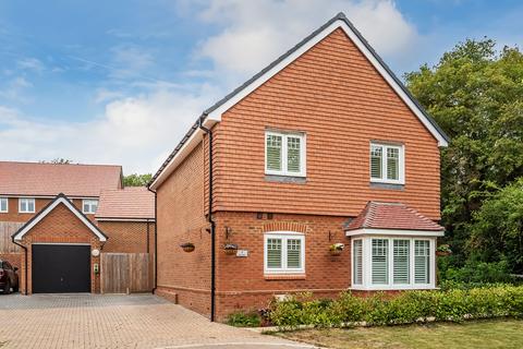 Moss Road, Edenbridge, Kent
