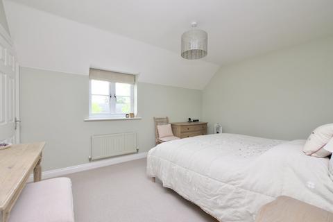 19 Summer Oaks, Motcombe, Shaftesbury, SP7 9NW