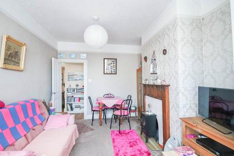 undefined, Ashcombe Park Road, Milton - Superb Garden Flat