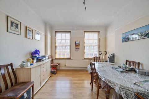 3 bedroom maisonette for sale, Cockfosters Road, Cockfosters, Barnet, EN4