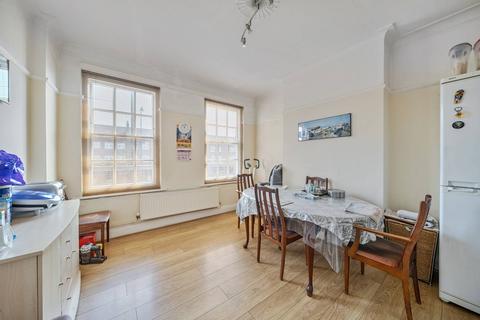 3 bedroom maisonette for sale, Cockfosters Road, Cockfosters, Barnet, EN4