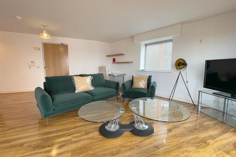 Studio for sale, Islington Gates, 4 Fleet Street
