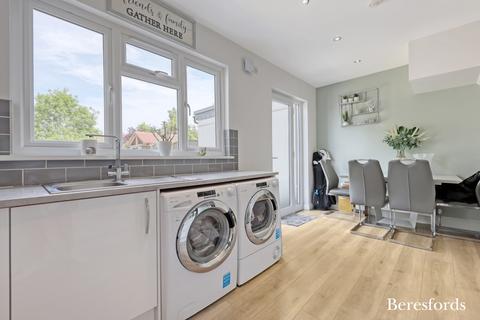 3 bedroom semi-detached house for sale, The Rising, Billericay, CM11