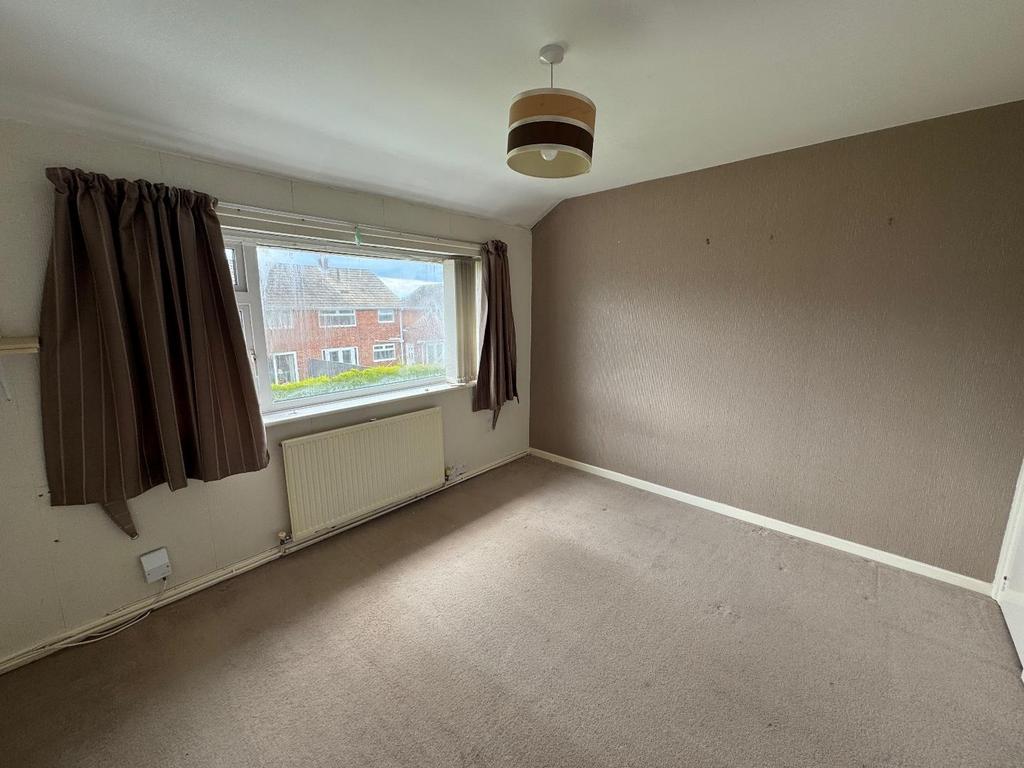 Bedroom 2 ( rear)