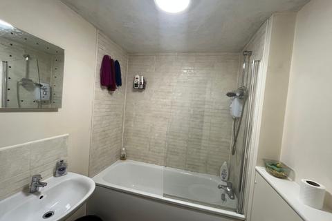 undefined, Tiger Court, Burton upon Trent DE14
