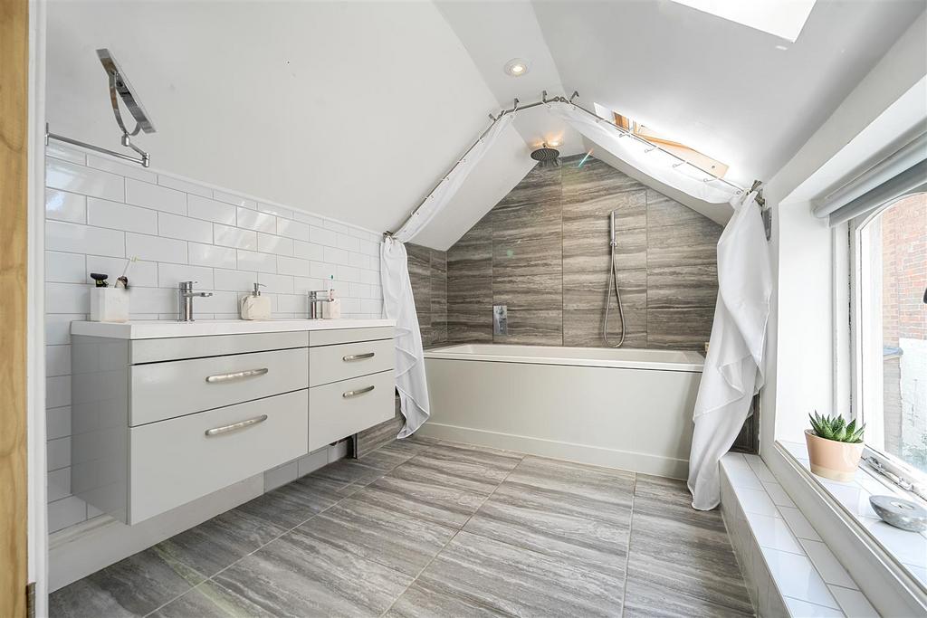 En-Suite To Master