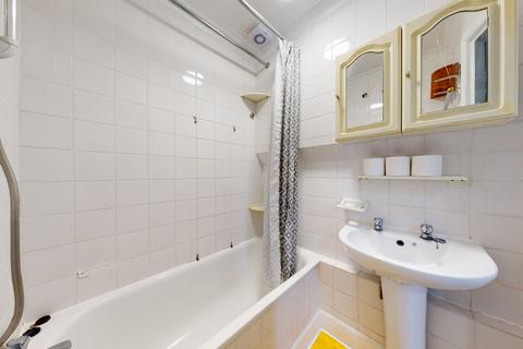 1 bedroom flat to rent, Grays Inn Road, London WC1X