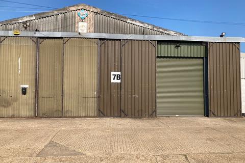 Warehouse to rent - Whitehall Farm Industrial Estate, Croxton, St Neots