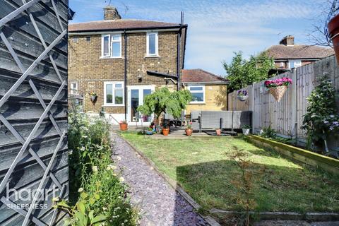 25 Coronation Crescent, Queenborough, ME11 5ES