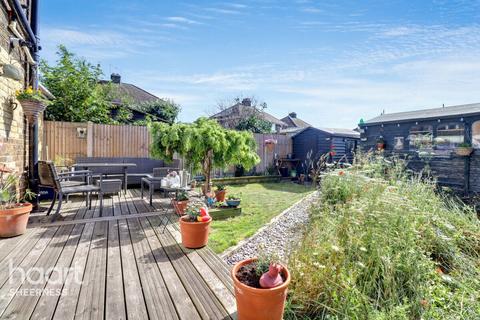 25 Coronation Crescent, Queenborough, ME11 5ES
