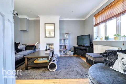 25 Coronation Crescent, Queenborough, ME11 5ES