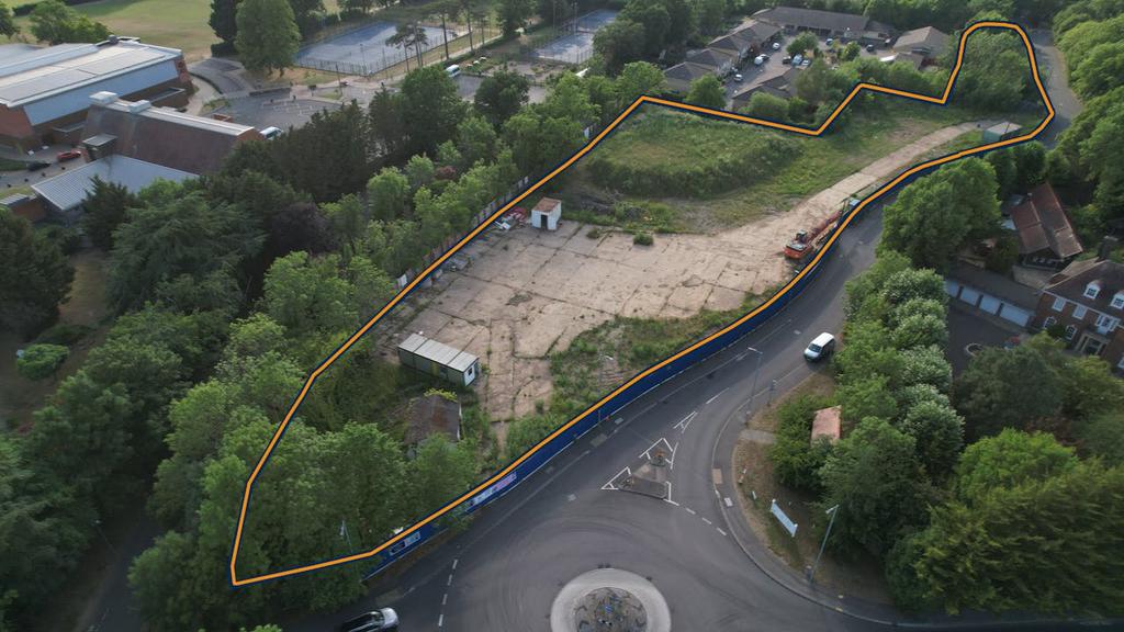 Land off grange farm outline.jpg