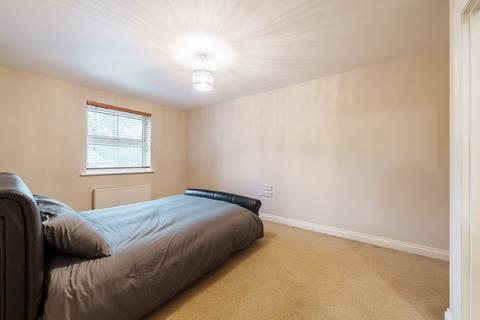 2 bedroom flat for sale, Southwinds Court, Sarisbury Green, SO31
