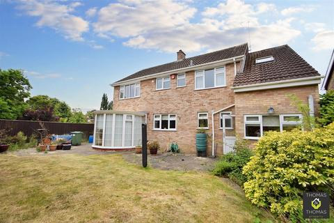 4 bedroom detached house for sale, High View, Hempsted