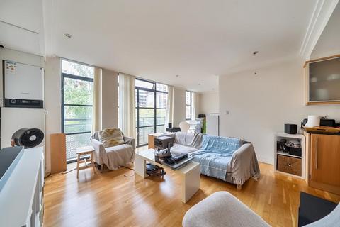Town Meadow,  Brentford,  TW8