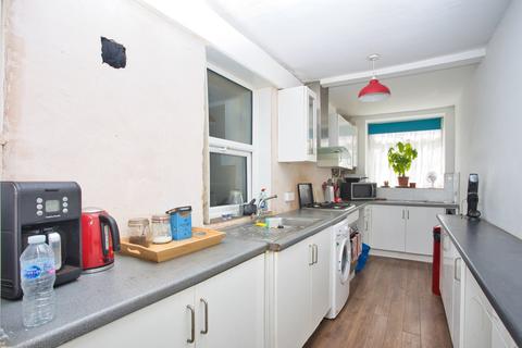 2 bedroom flat for sale, Manor Road, Folkestone, CT20