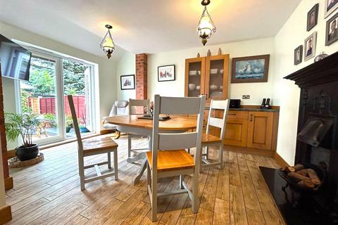 3 bedroom detached house for sale, Bretforton Road, Badsey, Evesham