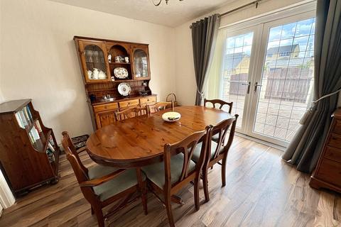 31 Badger Hill, Brighouse, HD6 3QX