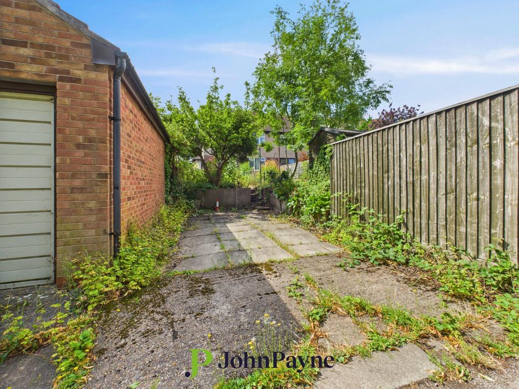 Rear Parking Bay