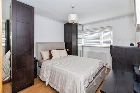 2 Tithe Court, Slough, SL3 8AS