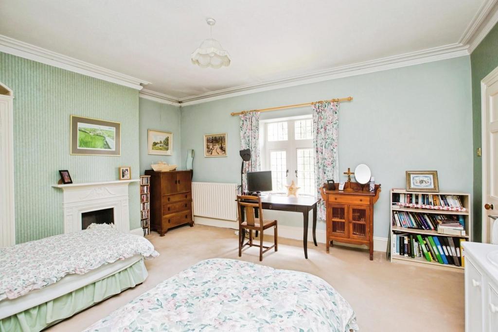Thornton hall int 013.jpg