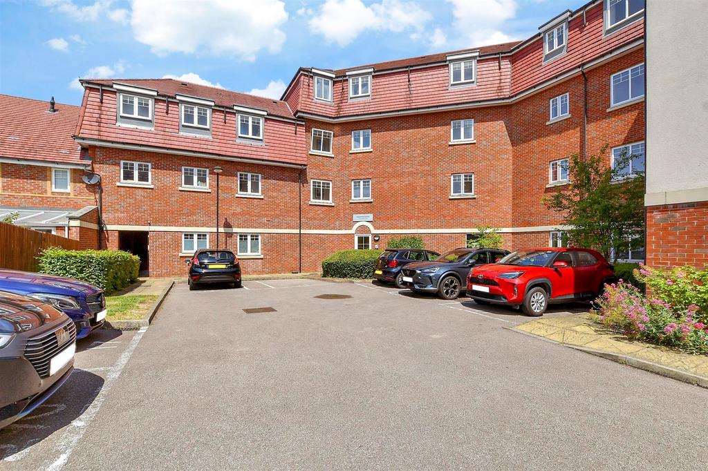 Driveway/Parking