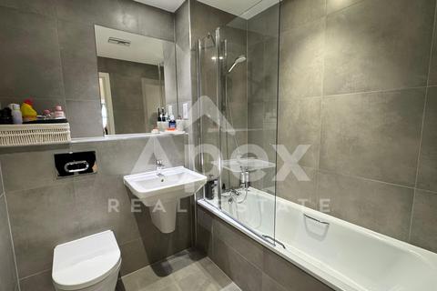 1 bedroom flat for sale, Radley House, Slough, Berkshire, SL1