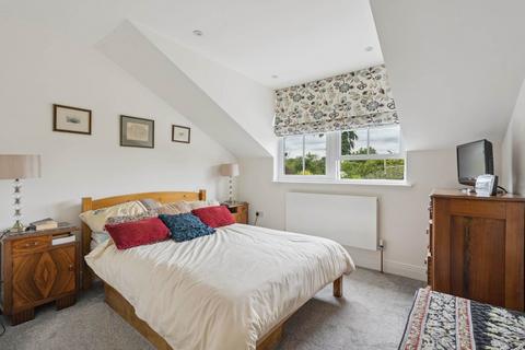 78 Oxhey Avenue, Watford, WD19 4HA