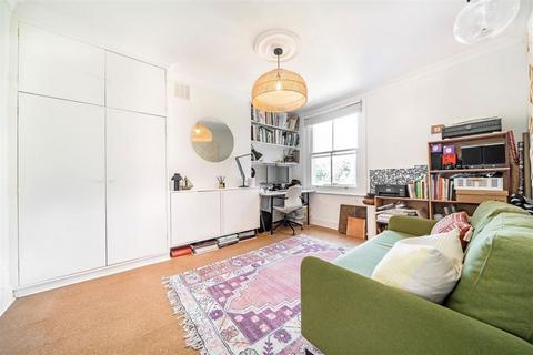 82b Albacore Crescent, London, SE13 7HP
