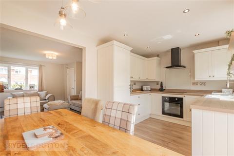 12 Averon Rise, Oldham, OL1 4NX