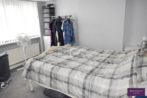 23 Kingsway, Wombwell, Barnsley, S73 0EB