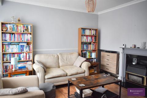 23 Kingsway, Wombwell, Barnsley, S73 0EB
