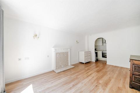 1 bedroom apartment for sale, Park Gate Court, Constitution Hill, Woking