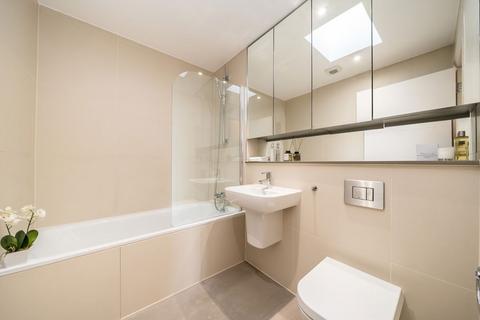 1 bedroom flat for sale, Fulham Road, London SW6