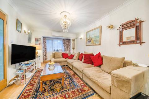 undefined, St Dunstans Avenue, Acton, London, W3