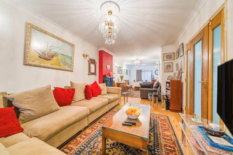 4 bedroom semi-detached house for sale, St Dunstans Avenue, Acton, London, W3