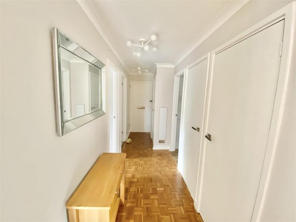 Entrance hall.jpg