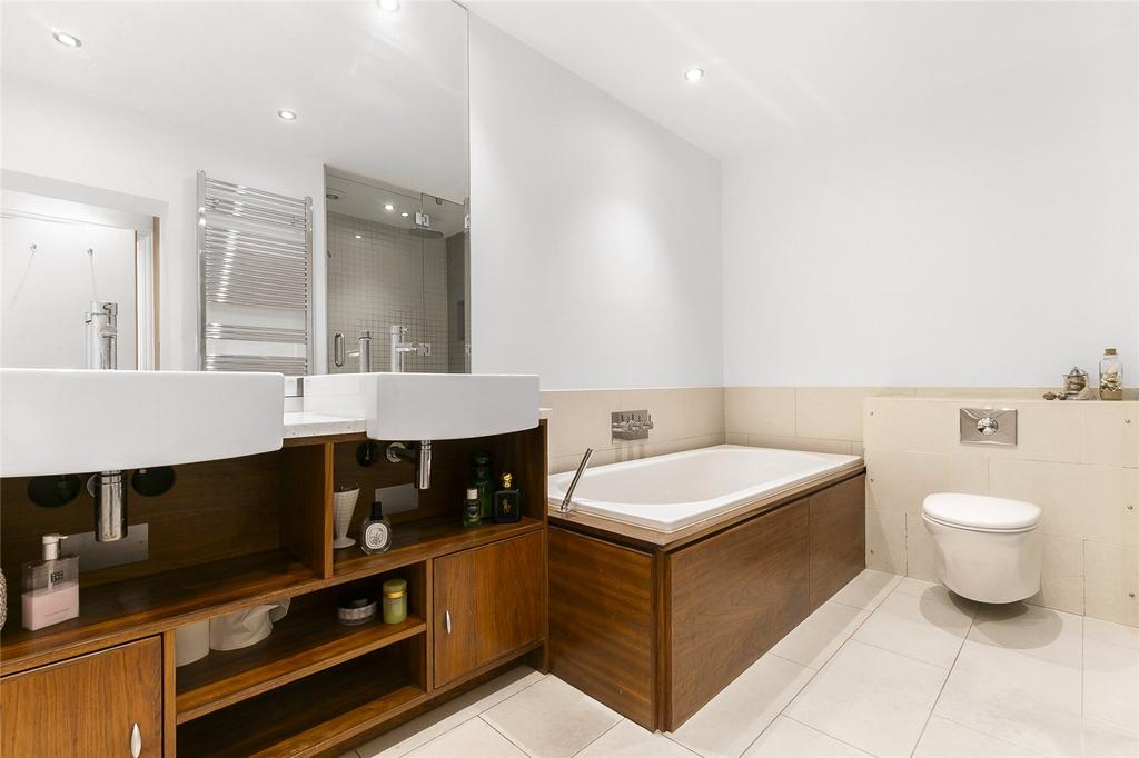 En Suite Bathroom