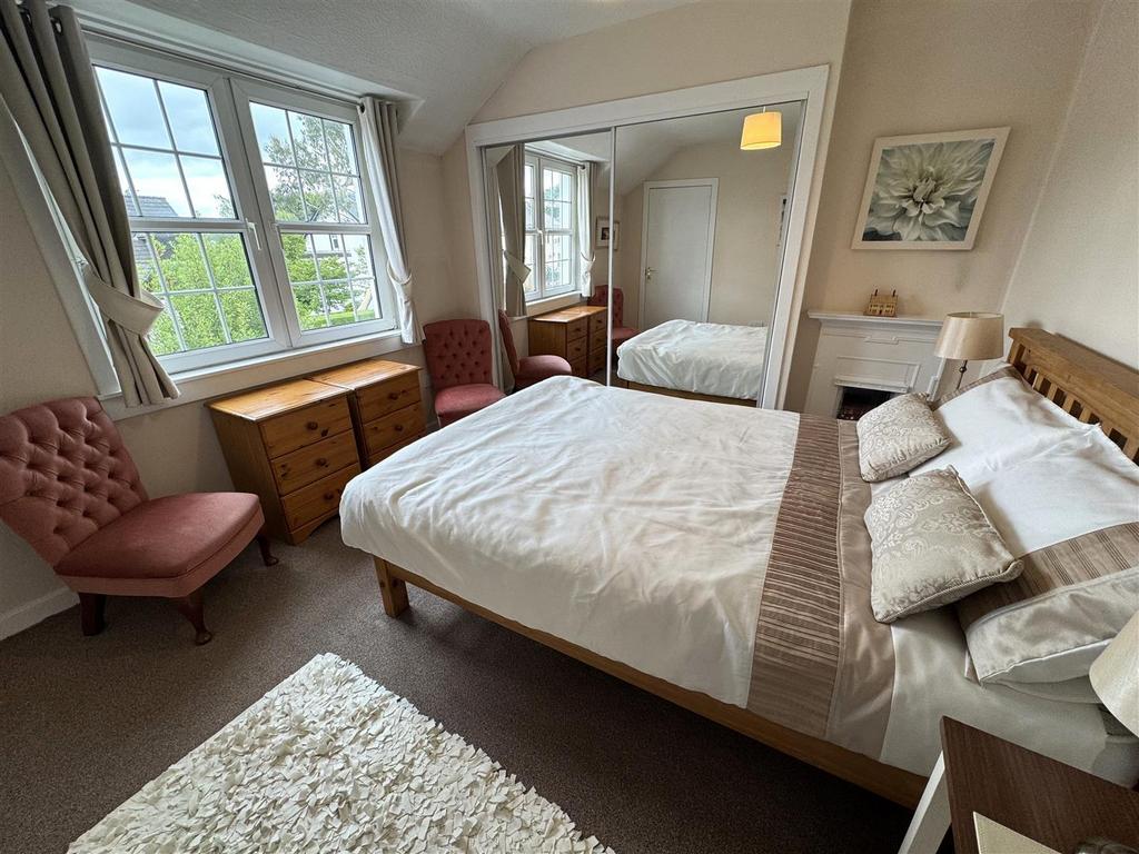 Bedroom 11.jpg