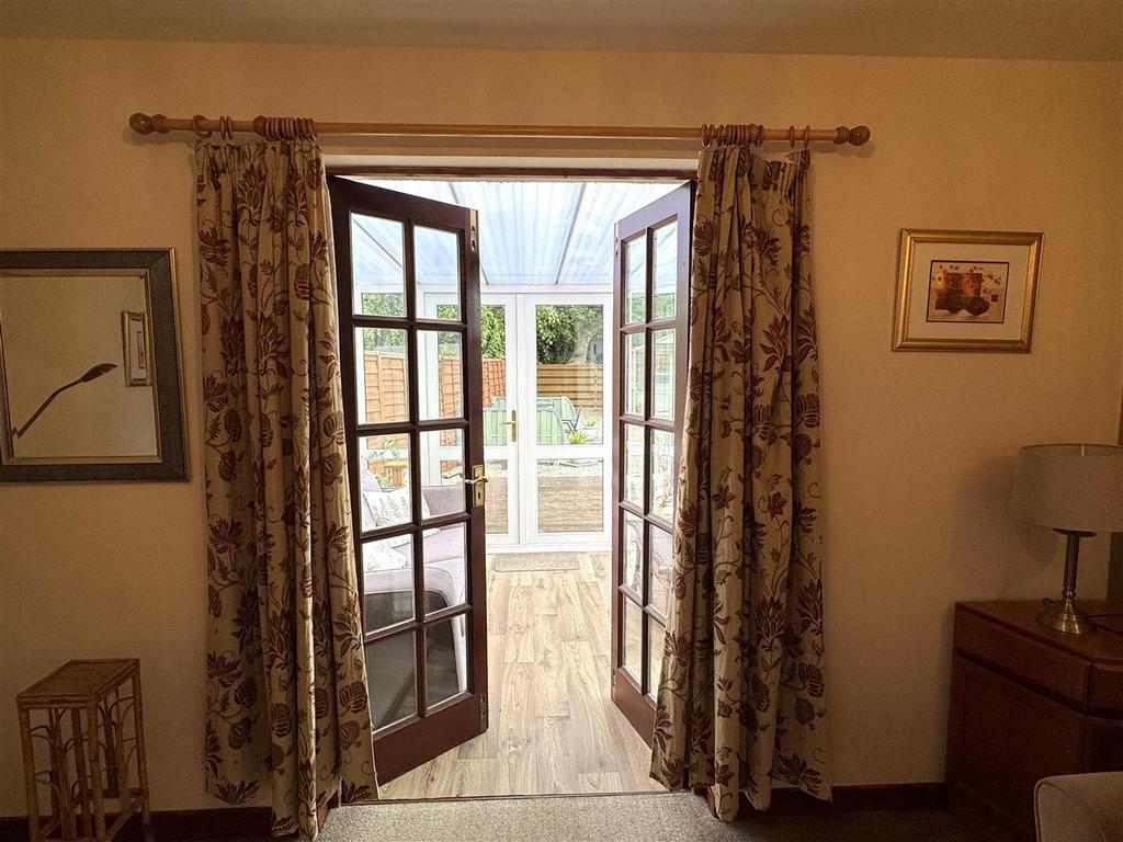French doors to conservatory.jpg