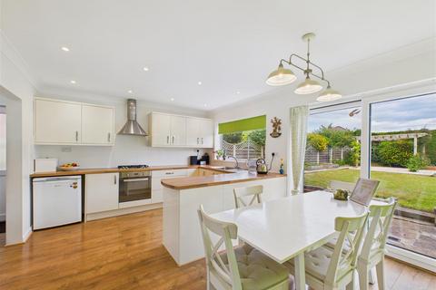4 bedroom semi-detached house for sale, Grundale, Kirk Ella